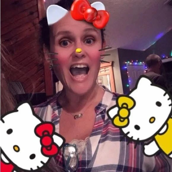 $20 🧁 Bundle across shows Wed & Fri / Layaways / 30-50% OFF closet while live 🛼 - Picture 7 of 9